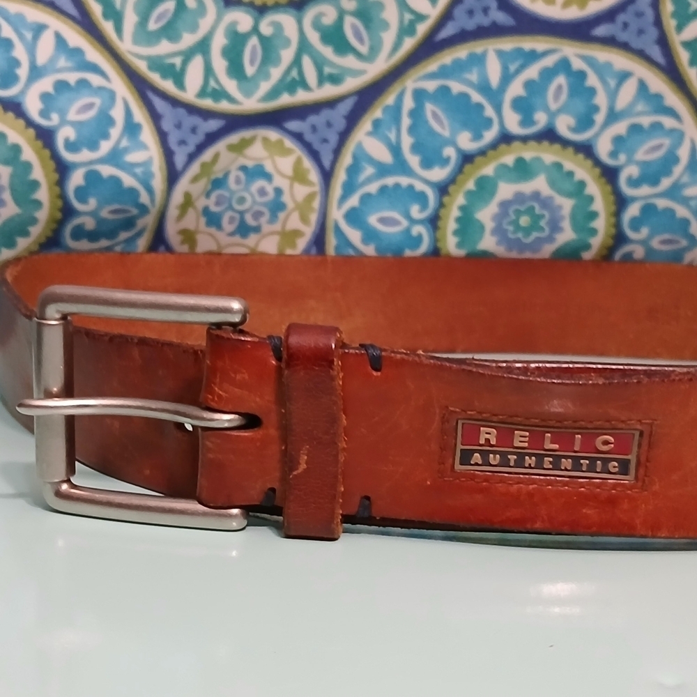Relic Authentic Brown Leather Men's Belt Silver Buckle Casual Vintage Style